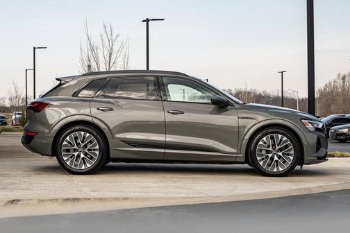 Chronos Gray Metallic 2024 Audi Q8 e-tron Premium Plus