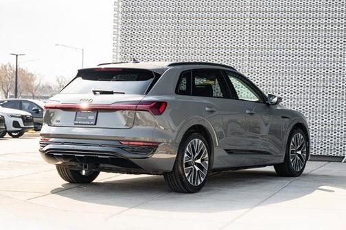 Chronos Gray Metallic 2024 Audi Q8 e-tron Premium Plus