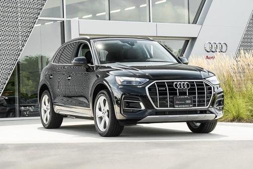 2023 Audi Q5 40 Premium Plus