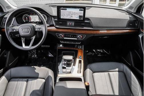 2023 Audi Q5 40 Premium Plus