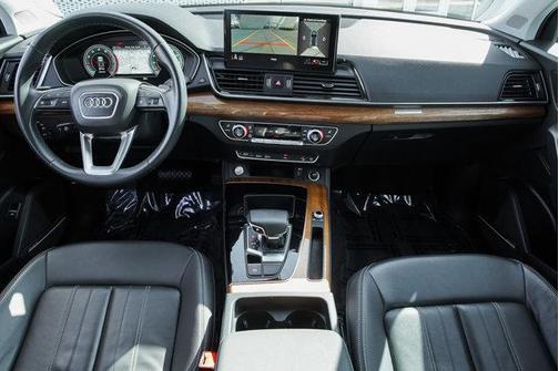 2023 Audi Q5 40 Premium Plus