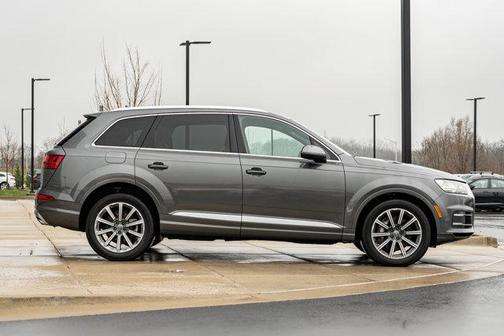 Samurai Gray Metallic 2019 Audi Q7 55 Premium Plus
