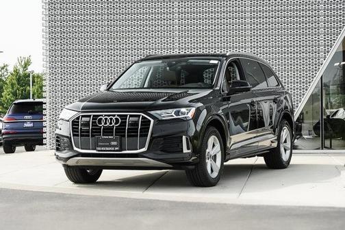 2022 Audi Q7 45 Premium Plus