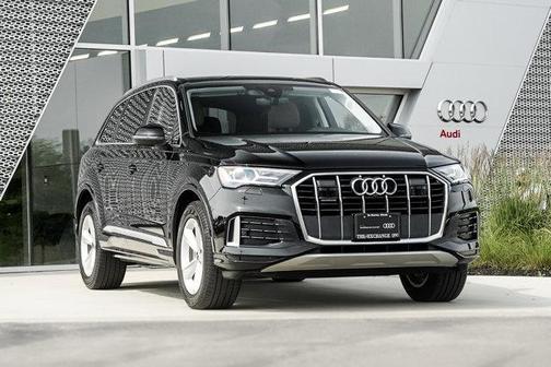 2022 Audi Q7 45 Premium Plus