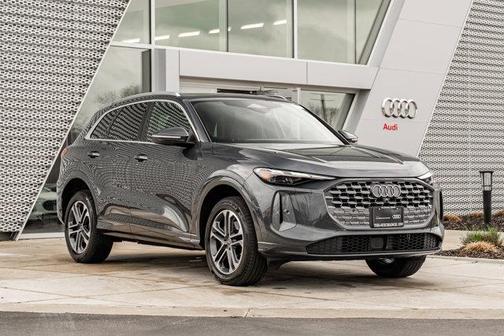 Tambora Gray Metallic 2025 Audi Q5 Premium TFSI quattro S tronic