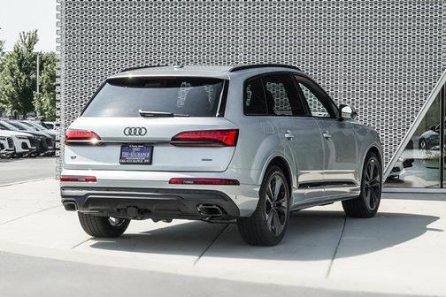 2025 Audi Q7 55 Premium Plus