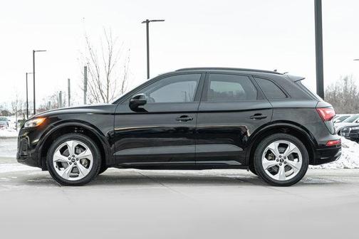 2022 Audi Q5 45 S line Premium Plus