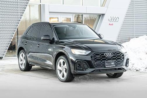 2022 Audi Q5 45 S line Premium Plus