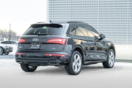 2022 Audi Q5 45 S line Premium Plus