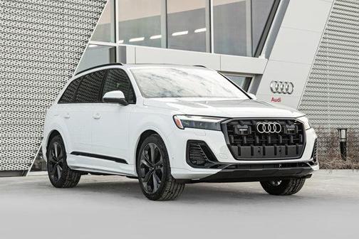 Glacier White Metallic 2026 Audi Q7 55 Premium Plus