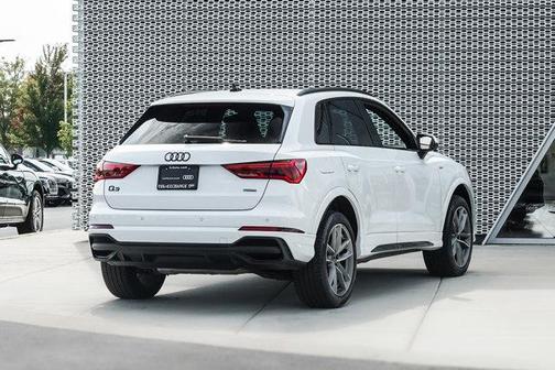 2024 Audi Q3 45 S line Premium Plus