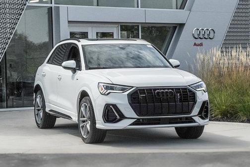 2024 Audi Q3 45 S line Premium Plus