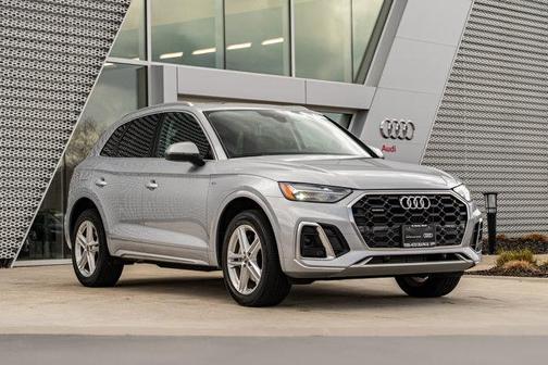 Florett Silver Metallic 2023 Audi Q5 55 S line Premium
