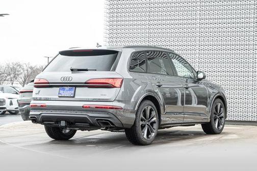 2026 Audi Q7 55 Premium Plus