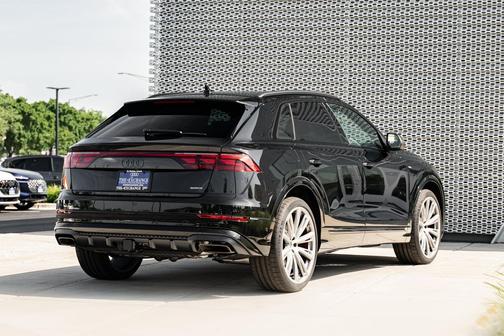 Mythos 2026 Audi Q8 55 Prestige