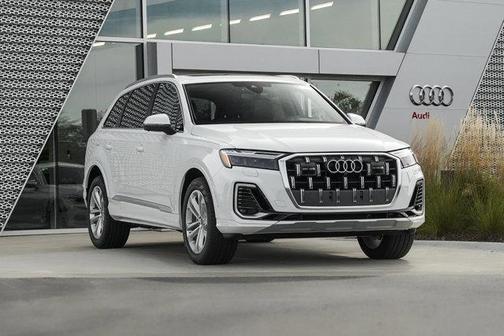 2025 Audi Q7 55 Premium Plus