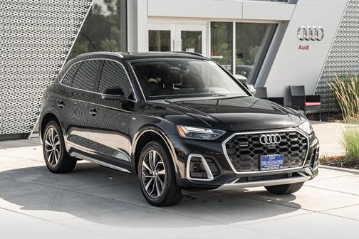 Mythos Black Metallic 2022 Audi Q5 45 S line Premium Plus