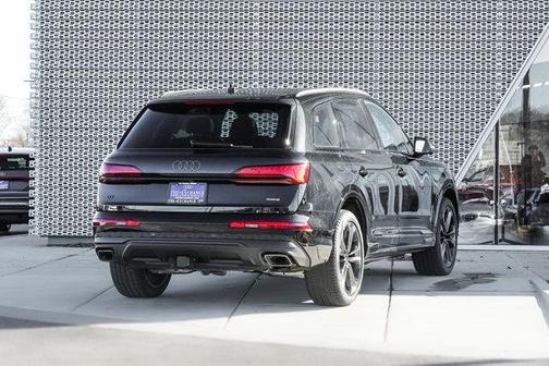 2025 Audi Q7 55 Premium Plus