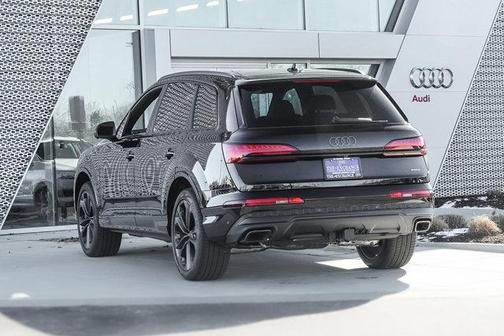 2025 Audi Q7 55 Premium Plus