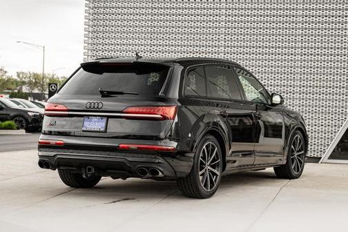 Orca Black Metallic 2021 Audi SQ7 4.0T Prestige
