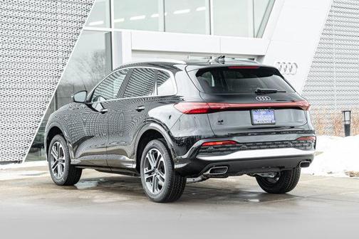 2025 Audi Q5 Premium Plus TFSI quattro S tronic