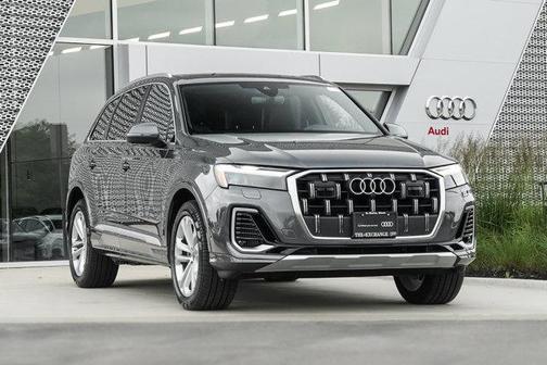 2025 Audi Q7 55 Premium Plus