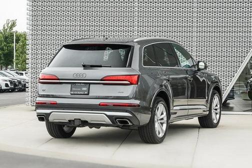 2025 Audi Q7 55 Premium Plus