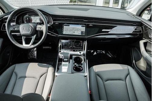 2025 Audi Q7 55 Premium Plus