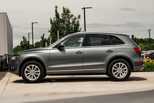 Monsoon Gray Metallic 2016 Audi Q5 2.0T Premium Plus
