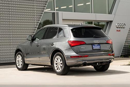 Monsoon Gray Metallic 2016 Audi Q5 2.0T Premium Plus