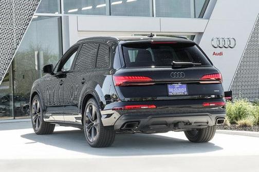 2025 Audi Q7 55 Premium Plus