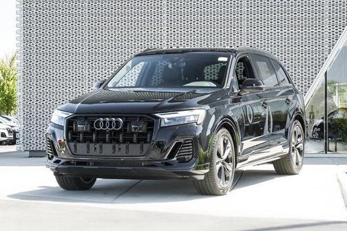 2025 Audi Q7 55 Premium Plus