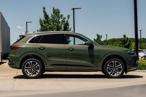 District Green Metallic 2026 Audi Q5 Premium TFSI quattro S tronic