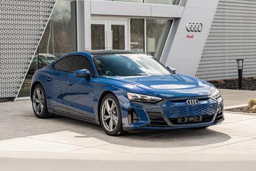 Ascari Blue Metallic 2024 Audi e-tron GT Premium Plus quattro