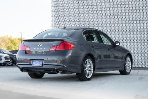 2011 INFINITI G37 Journey