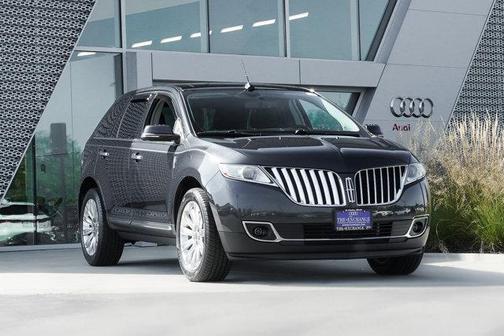 2014 Lincoln MKX Base