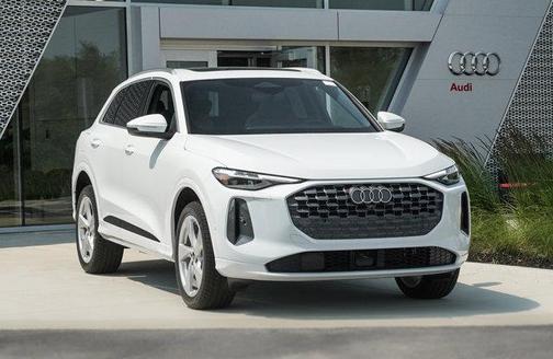 2025 Audi Q5 Premium Plus