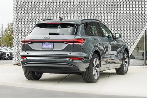 2025 Audi Q6 e-tron Premium Plus quattro