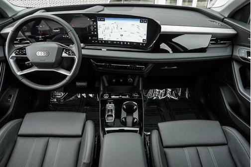 2025 Audi Q6 e-tron Premium Plus quattro