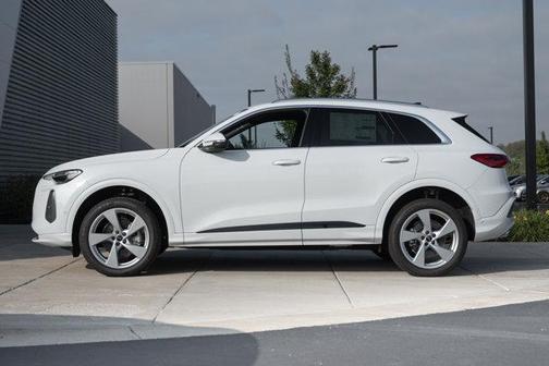 2025 Audi Q5 Premium Plus TFSI quattro S tronic