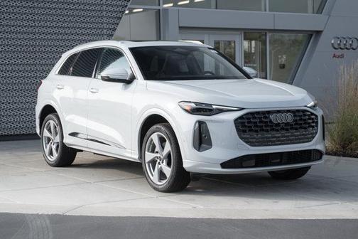 2025 Audi Q5 Premium Plus TFSI quattro S tronic