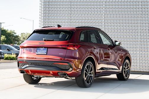 Grenadine 2026 Audi Q5 Prestige TFSI quattro S tronic