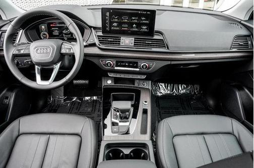 2025 Audi Q5 40 Premium
