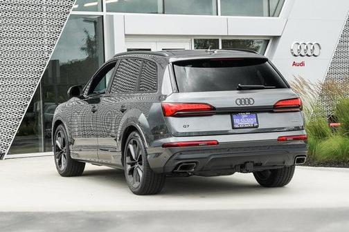 2025 Audi Q7 55 Premium Plus