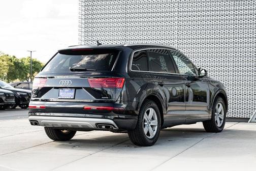 Ink Blue 2018 Audi Q7 2.0T Premium