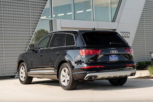 Ink Blue 2018 Audi Q7 2.0T Premium