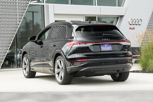 2025 Audi Q4 e-tron Premium Plus 55 quattro
