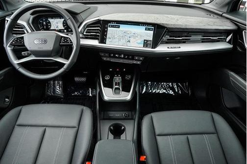 2025 Audi Q4 e-tron Premium Plus 55 quattro