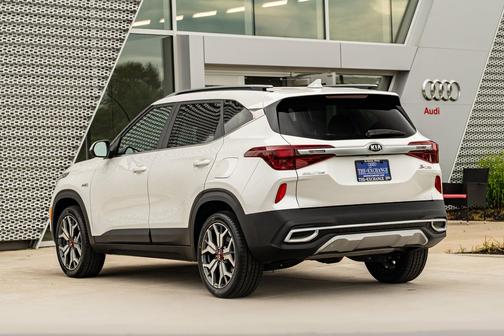 Snow White Pearl 2021 Kia Seltos S Turbo