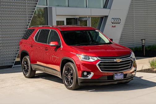 Cajun Red Tintcoat 2021 Chevrolet Traverse LT Cloth